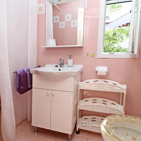 Holiday home Neda *